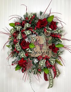 a christmas wreath with the word season on it