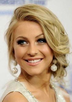 Side Updo, Loose Updo, Curly Hair Updo, Hair Styles 2014, Updo Hairstyles, Penteado Cabelo Curto, Wedding Hairstyle, Holiday Hairstyles, Short Hair Updo