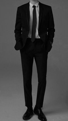 Jas Outfit Men, Wattpad Man In Suit, Suit For Men Drawing, Wattpad Men Outfit, Black Suits For Men Classy, Wedding Suits Men Black Classy, Business Suits Men Offices, Man In Black Suit Aesthetic, Man In A Suit Reference