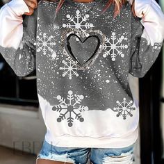 Ebeek - Womens Casual Long Sleeve Crew Neck Sweatshirt for Fall and Winter - Featuring a Festive Heart Print for the Holiday Season. Jumper Outfit, Pull Oversize, Trendy Winter, Tunic Sweatshirt, Estilo Chic, Oversized Knitted Sweaters, Sweater Collection, Crew Neck Shirt, Winter Outfits Women