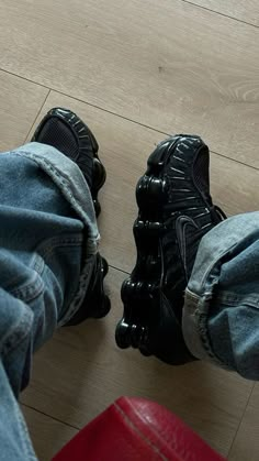 Nike Shox Black, Black Nike Shox, Pasha Style, Shox Nike, Nike Shox Tl, Nike Shox Shoes, Crocs Fashion, Nike Shoes (men), Black Nike Shoes