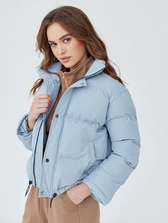 Light Blue Puffer Jacket Outfit, Blue Puffer Jacket Outfit, Light Blue Puffer Jacket, Light Blue Jacket, Blue Puffer Jacket, Blue Puffer, Bleu Pastel, Puffer Jacket Women