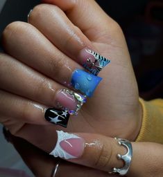 Birthday Nails Duck, Duck Nails Design, Corset Nails, Shorties Nails, Acrylic Nail Set, Hard Nails, Duck Nails, Colored Acrylic Nails, Girly Acrylic Nails