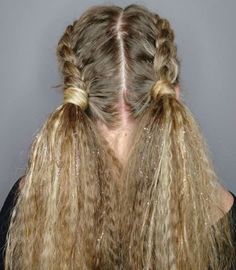 Formal Hairdos, Hottest Hairstyles, Fun Hairstyles, Wavy Hairstyle, Hair Supplies, Wild Hair