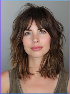 Consider these 24 short hairstyles for 2024 for a fresh and exciting look. Each style adds depth and character to your hair, boosting its natural beauty. Medium Cut With Bangs, Lob With Wispy Bangs, Layered Lob With Bangs, Bangs Balayage, Medium Hairstyles With Bangs, Medium Length With Bangs, Lob Haircut With Bangs, Bang Styles, Corte Shaggy