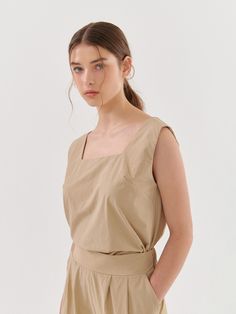 Editor's NotesA square neck sleeveless top is perfect for staying cool in the summer with their poly-linen blend fabric. This daily design exudes a clean and sophisticated vibe.- Standard fit for slimming effect and formal mood- Refined and clean finishing to add to its appeal- Made from the fabric with excellent breathability* Colors may appear differently depending on monitor specifications or resolution.Measurements(in.)One Size(XS-M)- Length: 20.47 in.- Shoulder: 15.75 in.- Chest: 18.11 in.* Model info: Height 5' 41 Bust 32.3' Waist 23' Hips 34'* The measurements were taken based on a single side of the product.* Actual measurements may vary by 1-3cm due to the measurement method.Composition & Care- 85% Polyester, 15% Linen- Dry Cleaning (highly recommend)- When hand-washing, pleas Spring Tank Top With Square Neck, Summer Tank Top With Square Neck For Spring, Linen Tops With Square Neck For Day Out, Square Neck Linen Tops For Day Out, Cotton Square Neck Tank Top For Day Out, Elegant Summer Tops With Straight Neckline, Elegant Tops With Straight Neckline For Summer, Fitted Tank Top For Everyday Summer Wear, Elegant Straight Neckline Summer Tops