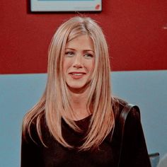 Jen Aniston Hair, Jennifer Aniston Hair Color, Jennifer Anniston Style, Jennifer Aniston Friends, Rachel Green Hair, Aniston Hair, Rachel Hair, Jennifer Aniston Hair, Medium Haircuts