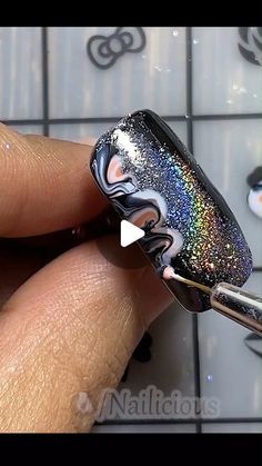 Temperature Changing Nails, Birthday Nails Ideas Acrylic, Cat Eye Design Nail Art, Cateyes Nails Design Short, Gliter Nailart Simple, Magnetic Gel Nails Design, Magnetic Polish Designs, Nail Art Hacks Easy, Cat Eye Nails With Design