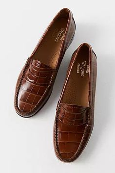 Women's Shoes: Boots, Heels, Mules & Cute Shoes | Free People Fall Women Shoes, Women’s Flats, Women’s Loafers, Womens Loafers Outfit, Classic Casual Outfits For Women, Brown Loafers Women, Brown Loafers Outfit Women, Loafers 2023, Brown Leather Loafers Womens