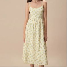 Nwt Yellow Ruched Floral Slip Midi Dress Details: - Fabric Stretch: No Stretch - Waist: Natural Waisted - Silhouette: A-Line - Fabric: Polyester 100.0% - Lining: Polyester 100.0% - Material: Worsted Woven Slip Midi Dress, Linen Dress, Dress Details, Colorful Dresses, A Line, Midi Dress, Womens Dresses, Yellow, Floral