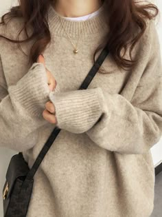 Apricot Sweater, Oversize Pullover, Seasons Autumn, Sweater Tops, Acrylic Fiber, Oversized Pullover, Round Neck Sweaters, Winter Fits, Womens Basic