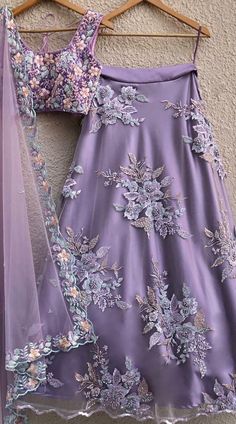 Lavender Colour Dress Designs, Lavender Traditional Outfits, Leghana Design For Wedding, Traditional Birthday Outfits, Birthday Lehenga, Birthday Outfit Indian, Lavender Lehenga, Indian Fits, Purple Lehenga