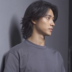 Japanese Men Hairstyle, Yamazaki Kento, Guy Haircuts Long, Men Haircut Curly Hair, Long Length Hair, Wavy Hair Men