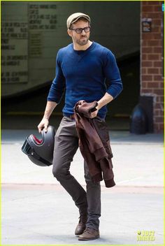 Dad Style, Badass Style, Ryan Reynolds, Mens Casual Outfits, Outfits Casual, Inspiration Mode, Mens Street Style