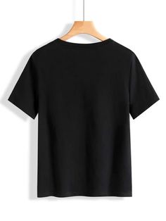 Camisetas 丨 Compre Tops femininos online 丨 SHEIN Brasil Black Shirt Png Aesthetic, Plain Black Tshirt Front And Back, Plain Black Tee, Plain Black T Shirt, Cartoons Dp, Extra Outfits, Shein Brasil, Black Picture