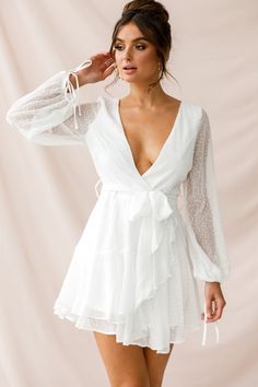 Sheri Hail Spot Chiffon Dress White by Selfie Leslie Sheer Chiffon Dress, Selfie Leslie, Silk Gown, Sheer Chiffon, Little White Dresses, Smock Dress, Mode Inspiration, Meghan Markle, Chiffon Fabric