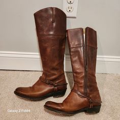 Frye Tall Riding Boots 77775 Inside Zip Brown Leather Women's Size 6.5b Approx 16" High Rustic Leather Moto Boots For Ranch, Rugged Leather Moto Boots For Ranch, Rustic Leather Moto Boots For Rodeo, Western Moto Boots For Riding With Leather Lining, Western Moto Boots With Leather Lining For Riding, Western Style Moto Boots With Leather Sole For Riding, Classic Moto Boots With Leather Lining For Ranch, Casual Leather Moto Boots For Rodeo, Tall Riding Boots