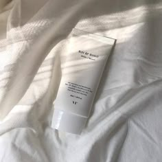 Cream Aesthetic, Gray Aesthetic, Makeup Mascara, Korean Aesthetic, Foto Ideas Instagram, Beige Aesthetic, White Aesthetic, Korean Skincare, Skin Protection