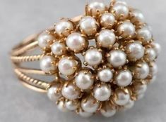 Pearls Ring, Pearl Jewelry Design, Pearl Engagement Ring, Gold Rings Fashion, Gold Ring Designs, Gold Jewellery Design Necklaces, Jewelry Design Earrings, Fancy Jewellery, Gold Earrings Designs