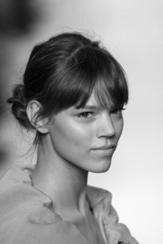 love the soft bangs Freja Erichsen, Low Bun With Bangs, Bun Bangs, Wide Fringe, Freja Beha, Freja Beha Erichsen, Low Bun, French Hair, Long Hair With Bangs