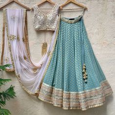 Teal Blue And Blush Pink Lehenga Set Priti Sahni - Fabilicious Fashion Luxury Turquoise Self-design Dupatta, Luxury Turquoise Self Design Dupatta, Lahenga Ideas, Blush Pink Lehenga, Functional Dress, Hand Embroidered Dupatta, Lengha Dress, National Institute Of Design, Georgette Lehenga