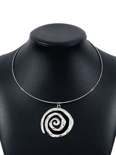 Geometric Necklaces Accessories SILVER-One_size Retro Metal Clavicle Chain Necklace, Trendy Circle Metal Necklace, Retro Metal Clavicle Chain Jewelry, Trendy Circular Metal Jewelry, Trendy Spiral Jewelry For Parties, Trendy Adjustable Spiral Jewelry, Retro Metal Pendant Jewelry, Trendy Spiral Jewelry As Gift, Trendy Spiral Jewelry As A Gift