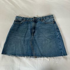 Never Worn! Size Small, Blue Blue High Rise Casual Denim Skirt, Casual High-rise Blue Denim Skirt, Casual Blue Mid-rise Denim Skirt, Casual High Rise Blue Denim Skirt, Casual Mid-rise Blue Denim Skirt, Zara Blue Jeans With Frayed Hem, Zara Casual Dark Wash Denim Skirt, Casual Blue Denim Skirt With Frayed Hem, Zara Blue Denim Skirt