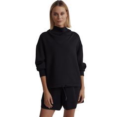 Varley Betsy Womens Sweater - Black/XL Varley Activewear, Womens Inline Skates, Adidas Activewear, Base Layer Women, Boy Activewear, Timeless Wardrobe, Tennis Shirts, Short Sleeve Shirt Women, Timeless Wardrobe Staples