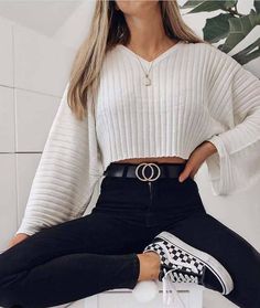 Outfits Uni, Vinter Mode Outfits, Trending Dress, Air Port, Preppy Vibes, Teenage Outfits, Teen Outfits, Stylish Summer Outfits, 2020 Fashion Trends