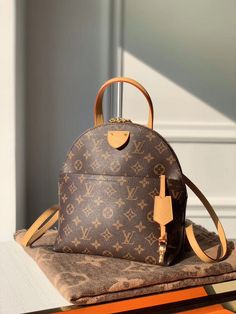 ADC Fashion Lu-Vi bags - 157 A+ Excellent Quality copies; Contact us if you've any questions in your mind. Louis Vuitton Virgil Abloh, Christian Dior Bag, Louis Vuitton Luxury, Air Jordan Nike, Louis Vuitton Backpack, Streetwear Shoes, Louis Vuitton Gucci, New Catalogue, Nicolas Ghesquiere