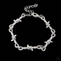 Give your look a daring edge with our barbed wire bracelet. Made from alloy and featuring a lobster clasp fastening, this unisex bracelet can be extended up to 8". To ensure it looks it's best, keep away from harsh chemicals. Labret Jewelry, Jeans Chain, Cartilage Jewelry, Industrial Jewelry, Bar Jewelry, Style Punk, Alternative Jewelry, Barbed Wire, Belly Jewelry