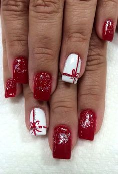 40+ Christmas Nail Art Designs for Short and Medium Nails - HubPages Christmas Ribbon Tree, Christmas Nails Blue, Holiday Nails Thanksgiving, Fingernails Painted, Holiday Nails Winter, Christmas Manicure, Red Christmas Nails