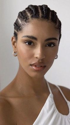 Slicked Back Natural Hair, Zoe Kravitz Cornrows, Cornbraids Hairstyles, Iris Kane, Protective Hairstyles For Natural Hair, Braided Cornrow Hairstyles, Pelo Afro, Natural Hair Braids, Cornrows Braids