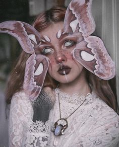 Creature Makeup Looks, Moth Makeup, Creature Makeup, Dark Butterfly, Halloweenský Makeup, Butterfly Makeup, Fairy Makeup