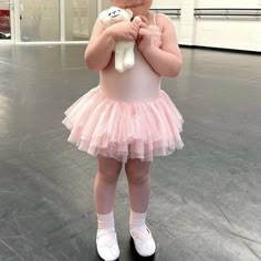 Kids Ballet, Baby Ballet, Baby Ballerina, Mick Schumacher, Ballet Kids, Dancing Baby, Ballerina Girl, Baby Fits, Little Ballerina