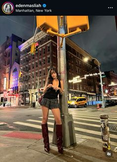 nyc girl eden masliah manhattan outfit street style night life vibe Instagram Pose Ideas City, City Girl Photoshoots, Rockstar Gf Outfit Summer, Night City Photoshoot, City Night Photoshoot, Nyc Photoshoot Ideas, Nyc Pics, Outfits Nyc, Nyc Night