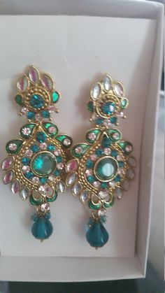 Green earrings,  stone work. Final Sale Earrings Stone, Kundan Earrings, Stone Work, Green Earrings, Favorite Jewelry, Jewelry Sets, Final Sale, Beauty Book, Handmade Items