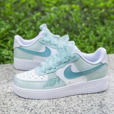 Adidas Shoes Outfit, Air Force 1s, Nike Fashion Shoes, Preppy Shoes, Pretty Shoes Sneakers, All Nike Shoes, Custom Air Force 1, Cute Nike Shoes, Cute Sneakers