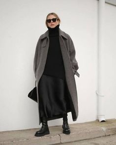 Winter Minimalist Outfit, Effortless Fall Fashion, Winter Aesthetics, Travel Fits, Minimalist Moda, 5 Outfits, Character Board, Fashion Moodboard