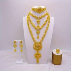 Faster shipping. Better service Bridal Jewelry Set, Bridal Gold Jewellery Designs, Wedding Bridal Jewellery, Bridal Gold Jewellery, Flower Jewelry, Gold Jewellery Design