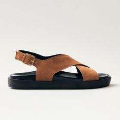 Sandalias marrones de ante con tiras cruzadas estilo slingback
Renovando un estilo clásico de nuestra colección, las sandalias Nico tienen en la parte superior tiras cruzadas que se extienden hasta el talón. Están elaboradas en ante marrón y presentan plantillas moldeadas para ofrecer la máxima comodidad. Brown Leather Cross Strap Slingback Sandals, Brown Open Toe Footbed Sandals With Suede Lining, Brown Suede Slingback Sandals, Brown Suede Footbed Sandals With Leather Sole, Brown Suede Open Toe Slingback Sandals, Brown Open Toe Suede Slingback Sandals, Open Toe Suede Slingback Sandals With Leather Footbed, Suede Slingback Sandals With Leather Sole, Suede Slingback Sandals With Leather Sole And Open Heel