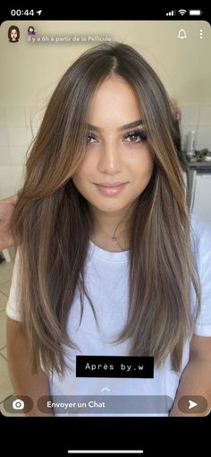 Long Layer Haircut Middle Part, Haircut Wispy Layers, Curtain Bangs Long Hair Brunette Straight Round Face, Haircuts For Middle Length Hair, Haircuts Women Long Hair, Trendy Haircuts Straight Hair, Middle Hair Length Hairstyles, Effortless Haircut Long, Cobra Haircut Women