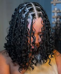 How to boho bob knotless braids, best human hair to use, maintenance tips & 50 boho bob knotless braids hairstyles perfect for summer. Knotless Boho Box Braid Bob, Hair Styles Goddess Braids, Knotless Bob Goddess Braids, Knotless Goddess Box Braids Bob, Goddess Bob Knotless Braids, Black Braids Hairstyles For Women, Goddess Braids Short Natural Hair, Braid Hairstyles For Black Women Short, Short Braids Women