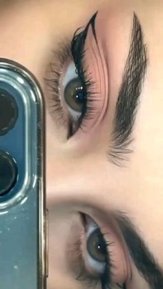 Triple Eyelid Makeup, Supervillain Aesthetic, Makeup Rhk, Makeup Tutorial Eyeliner, Swag Makeup, Eye Makeup Pictures, Pinterest Makeup, Eye Makeup Designs, Dope Makeup