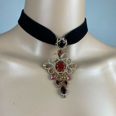 Carolee Black Velvet Choker With Detachable Pendant Brooch New With Tags Original Price $95 Such A Beautiful Necklace!!! Elegant Red Choker For Formal Occasions, Jewel Choker, 90s Choker, Detachable Pendant, Artist Jewelry, Chocolate Pearls, Velvet Necklace, Black Velvet Choker, Pendant Brooch