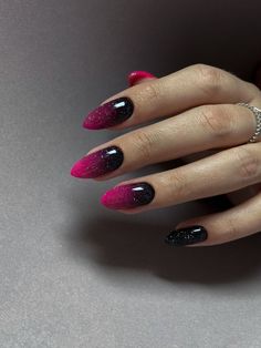 Black And Pink Ombré Nails, Pink And Black Ombre Acrylic Nails, Pink Black Ombre Nails, Dark Pink Nails, Witch Nails, Nagellack Trends, Ombre Acrylic Nails