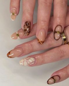 leopard print nails; summer nails; vacation; nail design; almond nails Fall Nails Tip Design, Nails Design For September, Trendy September Nails, Nail Ideas With Brown, Summer Fall Nails 2024, Nail Inspo Photos, Almond Nails August 2024, Nails For Autumn 2024, September Nail Inspo 2024