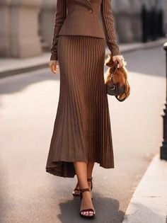 Women Plain Spring/Fall Urban Acrylic High Waist Daily Regular Fit X-Line Medium Elasticity Skirts Fitted Maxi Skirt, Brown Maxi Skirts, Concert Attire, Fashion Black And White, Outfit Inspiration Women, Urban Chic Fashion, Loose Fit Sweater, Ideal Wardrobe, Knit Maxi Skirt