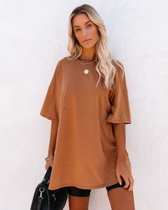 PREORDER - His Cotton Oversized Tee - Tan – VICI Oversized Tee Outfit, Oversized Shirt Outfit, Ultra Casual, Outfit Oversize, Plus Size Fall Outfit, Nye Outfits, Plus Size Cocktail Dresses, Mini Necklace, Tshirt Outfits