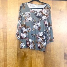 Scoop Neckline 3/4 Ruffle Sleeve Floral Print Nwot Scoop Neckline, Blouses For Women, Floral Print, Top Blouse, Floral Prints, Blouses, Womens Tops, Grey, Floral